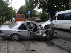 Поліція спростувала загибель водія Mercedes через жахливу ДТП у Боярці