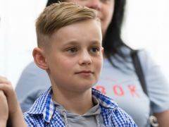 Представляти Київщину в фіналі конкурсу "Яскраві діти України" буде співочий талант з Бучі (ВІДЕО)