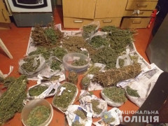 У Вишгороді подружжя виготовляло наркотики (ФОТО)