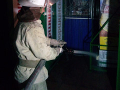 На Київщині вогнеборці загасили палаючий холодильник