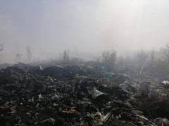 В Обухівському районі горить сміттєзвалище