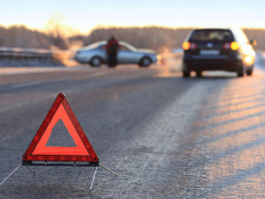 На Варшавській трасі в селі Микуличі під колесами авто загинув пішохід