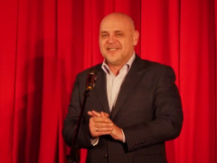 У мера Дикого під час обшуків вилучили iPhone X