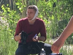 Перипетії навколо "Інтера" продовжуються: під будинком Льовочкіна правоохоронець розбив голову журналісту