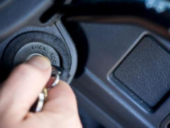 У Рокитнянському районі молодик намагався викрасти автівку