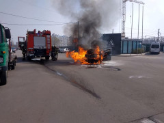У Вишневому вщент згорів легковий автомобіль (ФОТО)