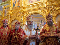 Одіозна Тетяна Засуха привезла у Ковалівку настоятеля Російської православної церкви Онуфрія (ФОТО)
