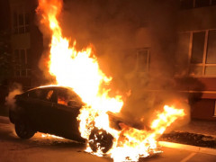 У Софіївській Борщагівці загорілось BMW (ФОТО)