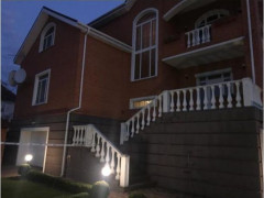 У Вишгороді невідомі кинули гранату до будинку високопосадовця ДФС