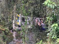 У селі під Києвом патрульні під час погоні за порушником потрапили в річку (ФОТО, ВІДЕО)