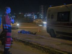 Під Києвом на дорозі знайшли хлопця з перерізаним горлом (ВІДЕО)