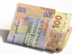 Середня зарплата українців зросла в травні на 14%