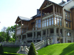 У Межигір’ї працює унікальний кінологічний центр