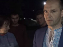 У Фастові мітингувальники перекрили дорогу фурам: вимагають провести ремонт дороги (ВІДЕО)