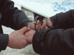 У Бучі в іноземця виявили 32 пакети з метадоном