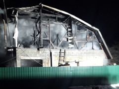 На Макарівщині спалахнув будинок 