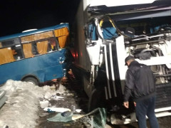  Під Києвом фура протаранила автобус з пасажирами 