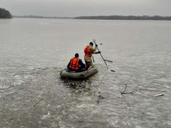На Згурівщині з води дістали тіло чоловіка