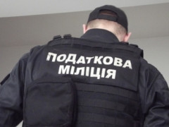 Десять років тюрми: на Київщині за виробництво фальсифікованого алкоголю судять групу злочинців