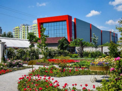 В Крюківщині будують торговий центр 