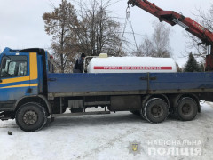 На Обухівщині викрили незаконну АЗС (ФОТО)