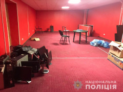 У Фастівському районі чоловік збив людину та імітував викрадення авто