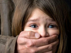 Поліція спростувала інформацію про викрадення дітей у Фастові (ВІДЕО)