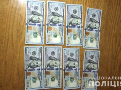 На Київщині посадовця райдержадміністрації затримали на хабарі