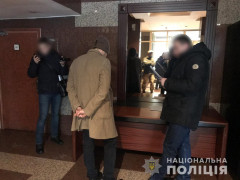 Поліція Київщини затримала чиновника Мінрегіону за вимагання хабара (ФОТО)