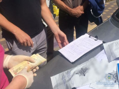 Під Києвом затримали чиновника, який торгував білбордами вздовж столичної кільцевої (ФОТО)