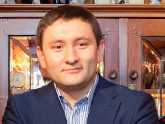 Петро Щербина (політтехнолог): так звані “активісти” – це звичайні інформаційні помийники