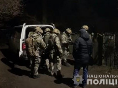 У Яготині розшукують зловмисника, який стріляв по наряду поліції