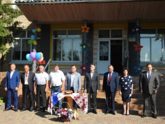 Екс-генпрокурор Ярема повернувся в рідну школу на Переяславщині