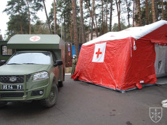 В Ірпені військові розгорнули мобільний шпиталь (ФОТО)