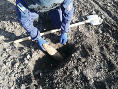 На Київщині на полі викопали вибухонебезпечні предмети (ФОТО) 