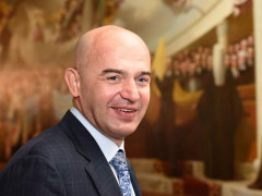 Прошу всіх бізнесменів та небайдужих надати допомогу в першу чергу медичним закладам
