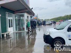 У Бучанському районі на ринку "Столичний" пролунали вибухи