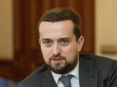 Заступник керівника Офісу Зеленського "підпрацьовує" спікером "Укравтодору"