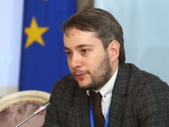 У мережі Фейсбук рекламою "розганяють" чорнуху проти нового губернатора Київщини