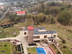 Під Києвом заступник керівника "Укрспецекспорту" купив елітний маєток при зарплаті менше 20 тис грн 