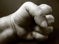 На Київщині молодик жорстоко побив, а потім підпалив рідного дядька (ФОТО)