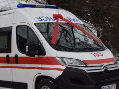 У Макарові медики отримали новий автомобіль екстреної медичної допомоги (ФОТО)