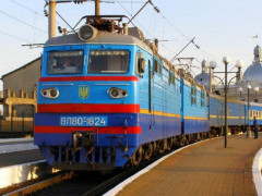 Під столицею потяг Київ-Фастів збив чоловіка 