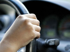 У Києво-Святошинському районі викрали елітний автомобіль