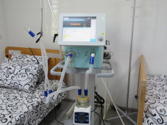 У Березані міській лікарні подарували апарат штучної вентиляції легень