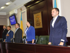 Чи можна подолати корупцію та зловживання виключно депутатськими запитами?