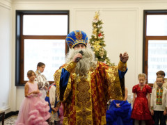 Очільник Київщини привітав дітей з дитячих будинків сімейного типу з Днем Святого Миколая (ФОТО)