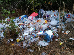 Жителя Макарівщини оштрафували за сміття, викинуте в невстановленому місці