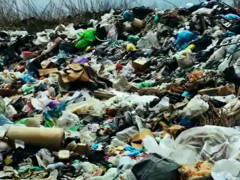 У Боярській ОТГ інспектори з благоустрою виявили численні стихійні сміттєзвалища (ВІДЕО)