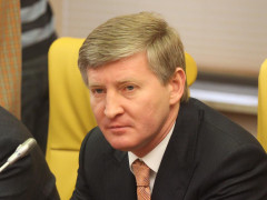 Донецький олігарх Ахметов заплатив за Київобленерго 5 мільярдів 